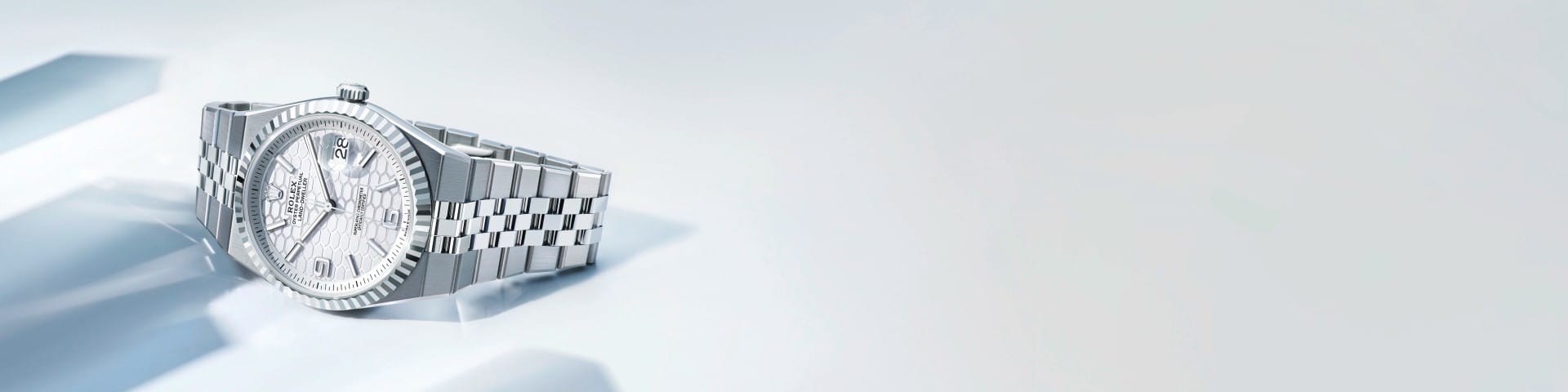m127334 0001 2503stojan 003 1920x480