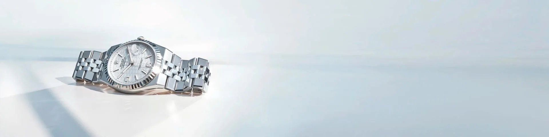 rolex land dweller m127334 0001 rvb 1920x480